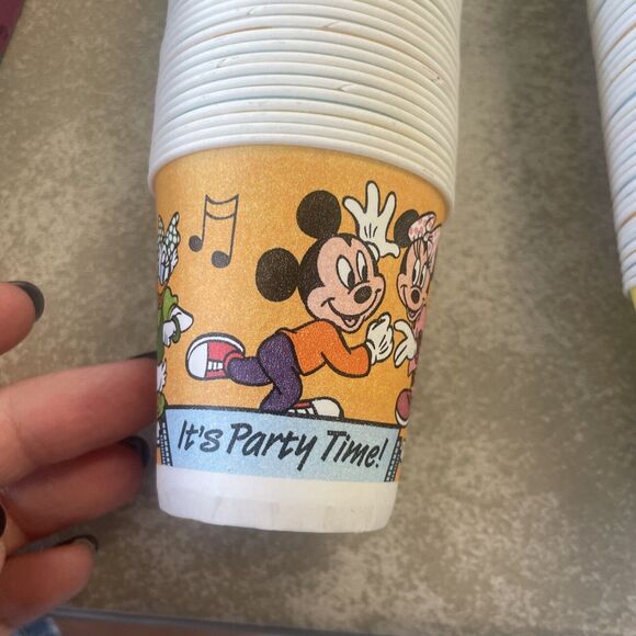Vintage 1991 Disney Mickey Mouse Dixie Cups 3oz Bathroom Dispenser Size 183 Cups - Picture 10 of 11